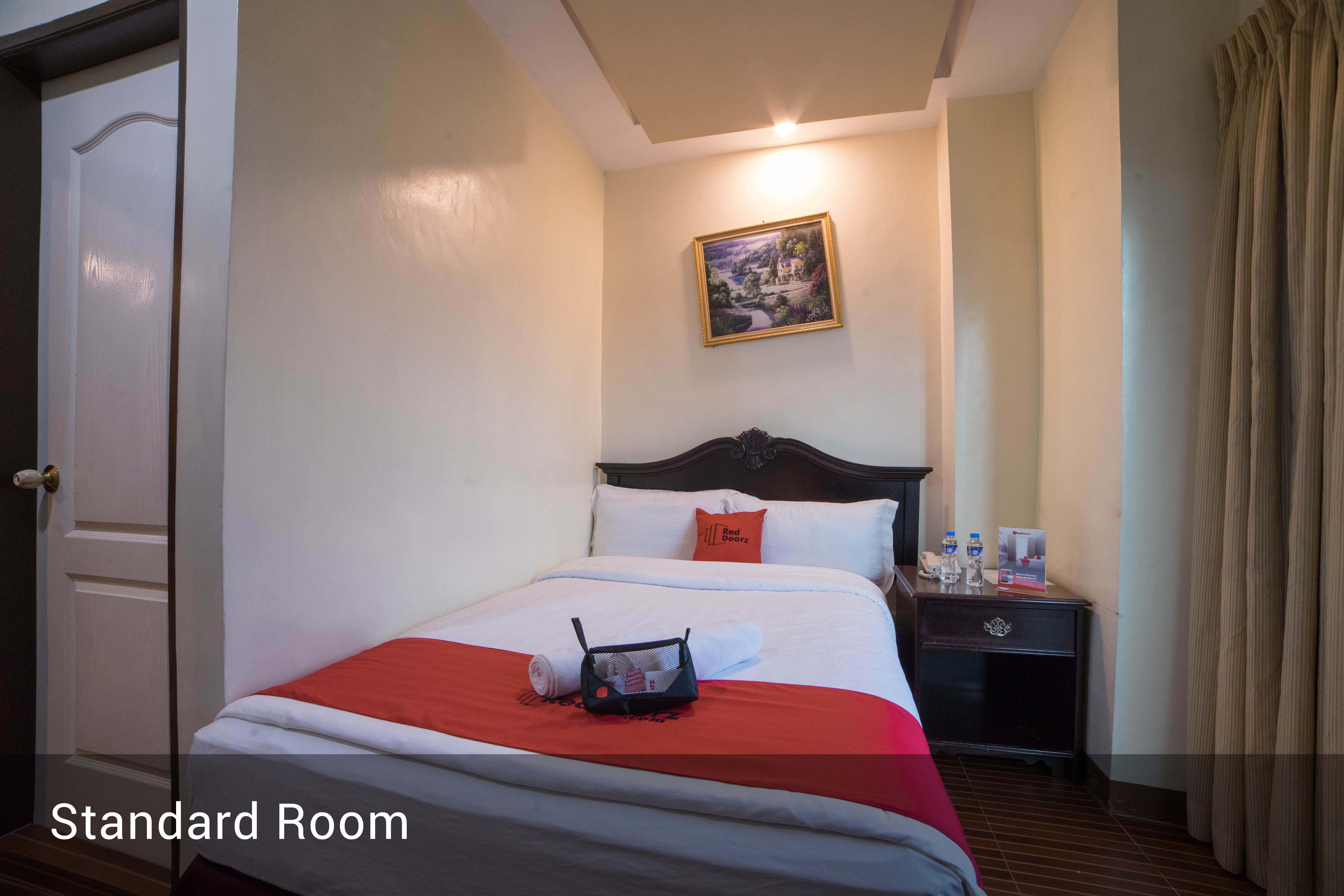 Reddoorz Plus @ Balibago Angeles City מראה חיצוני תמונה