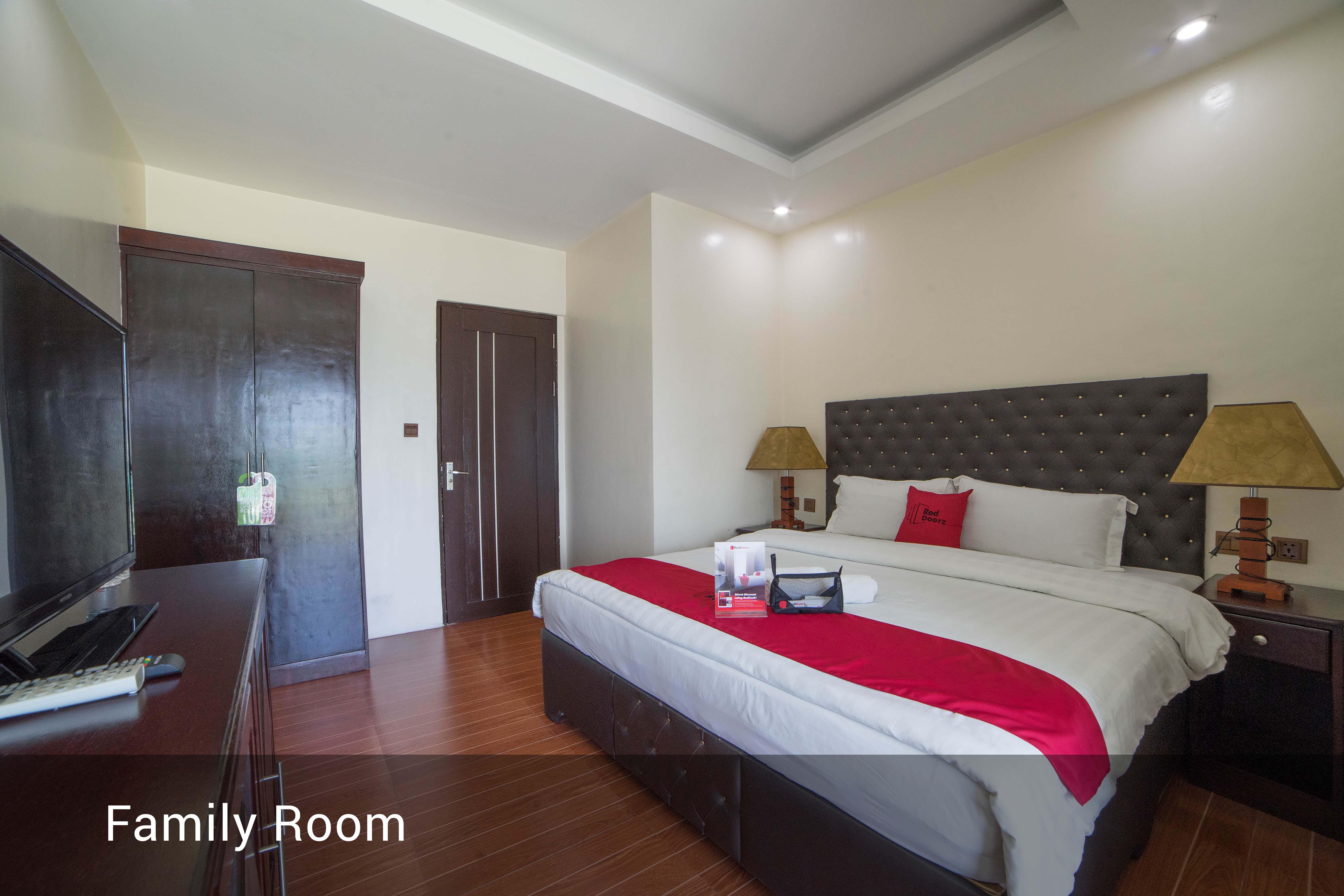 Reddoorz Plus @ Balibago Angeles City מראה חיצוני תמונה