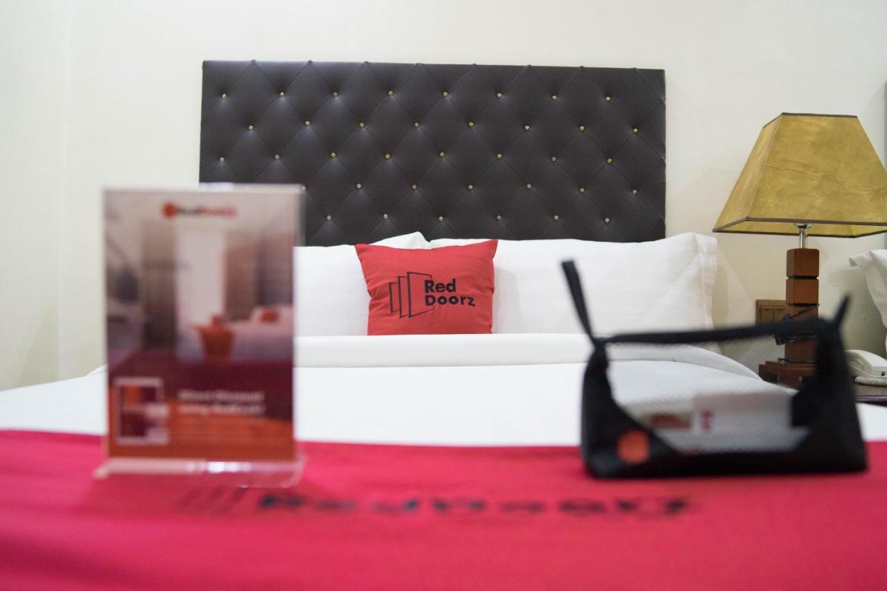 Reddoorz Plus @ Balibago Angeles City מראה חיצוני תמונה