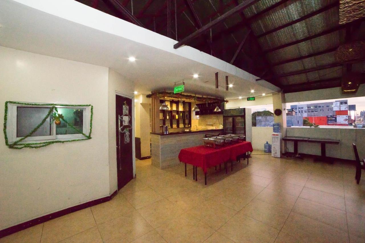 Reddoorz Plus @ Balibago Angeles City מראה חיצוני תמונה
